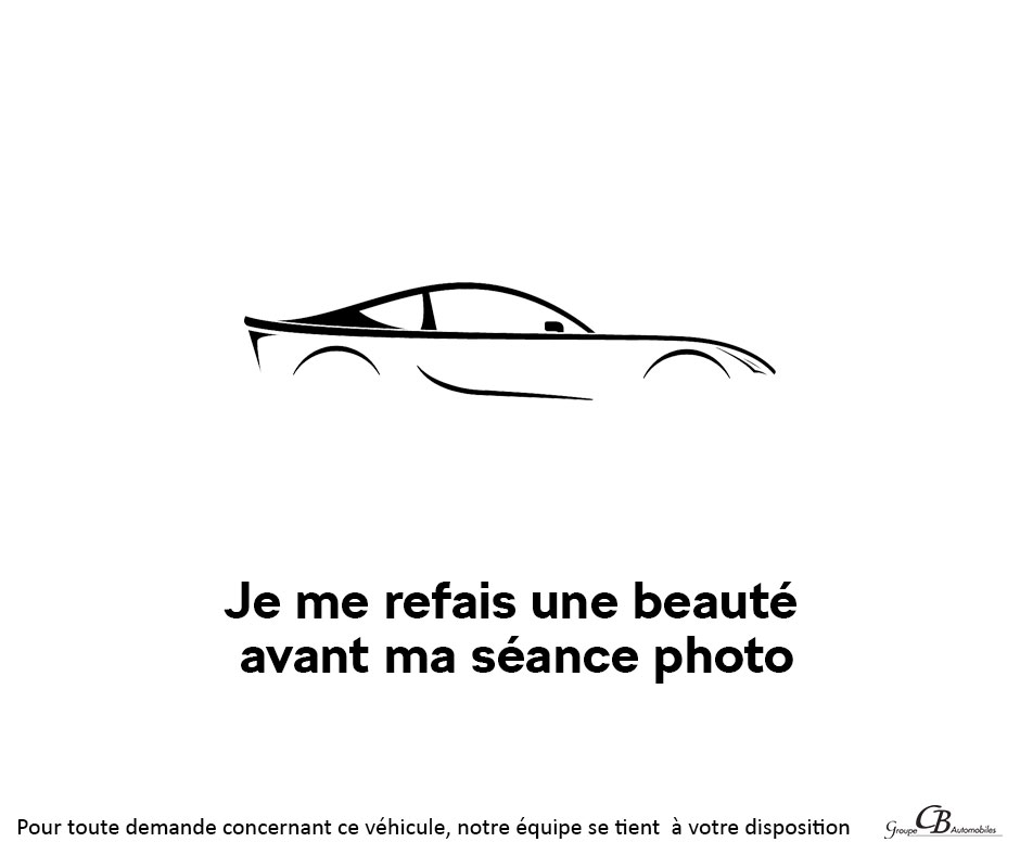 Je me refais une beauté avant ma séance photo. Pour toute demande concernant ce véhicule, notre équipe se tient à votre disposition.